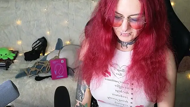 Snapshot of Ginger_Stay chatting on 10/23/25, 08:51 Ginger Stay online show from 10/23/25, 08:51