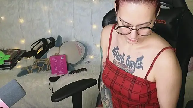 Ginger Stay online show from 11/02/25, 09:11