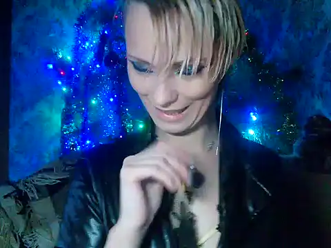 Snapshot of WildMissNiks chatting on 12/28/24, 10:58 WildMissNiks online show from 12/28/24, 10:58