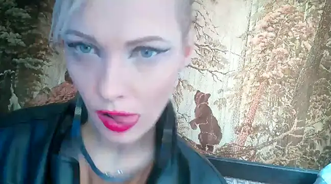 Snapshot of WildMissNiks chatting on 02/10/25, 12:08 WildMissNiks online show from 02/10/25, 12:08