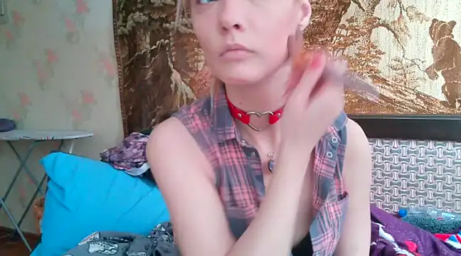 Snapshot of WildMissNiks chatting on 02/20/25, 07:55 WildMissNiks online show from 02/20/25, 07:55