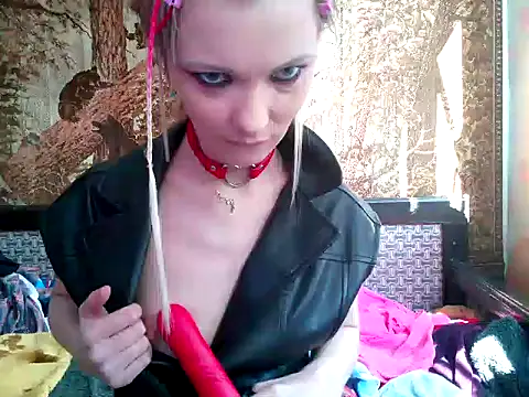 Snapshot of WildMissNiks chatting on 02/24/25, 10:26 WildMissNiks online show from 02/24/25, 10:26