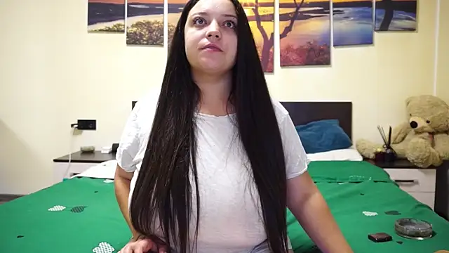 Snapshot of adelline chatting on 10/29/25, 10:11 adelline online show from 10/29/25, 10:11