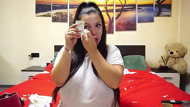 Snapshot of adelline chatting on 11/09/25, 09:46 adelline online show from 11/09/25, 09:46