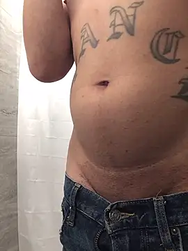 Snapshot of 69RIPsta69 chatting on 03/01/25, 02:04 69RIPsta69 online show from 03/01/25, 02:04