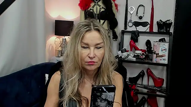 crystaLUX online show from 12/20/24, 06:40