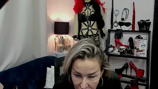 crystaLUX online show from 01/05/25, 07:38