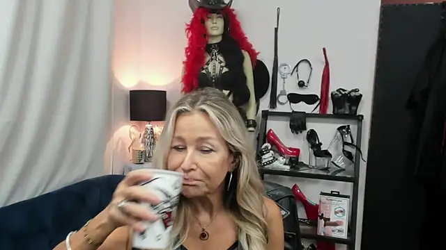 crystaLUX online show from 09/23/25, 04:15