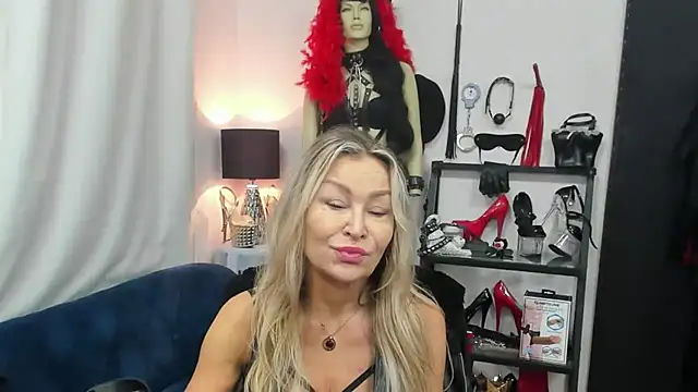 crystaLUX online show from 10/22/25, 04:13