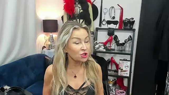 crystaLUX online show from 11/04/25, 05:28