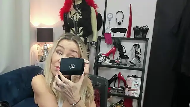 crystaLUX online show from 02/17/26, 05:48