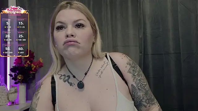 Snapshot of Raven_Luna chatting on 02/10/26, 05:22 Raven Luna online show from 02/10/26, 05:22