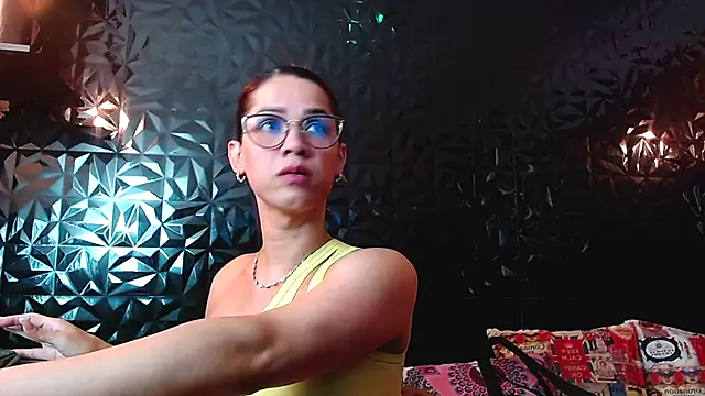 PINK  LOLA1 online show from 10/02/25, 12:17