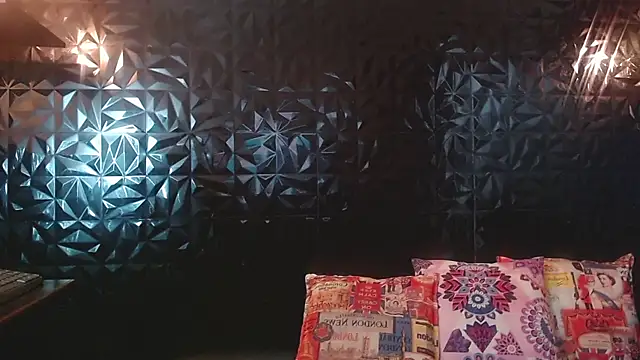 PINK  LOLA1 online show from 04/09/26, 11:54