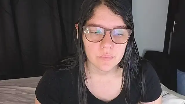 Snapshot of donnasoto chatting on 04/21/26, 11:16 donnasoto online show from 04/21/26, 11:16