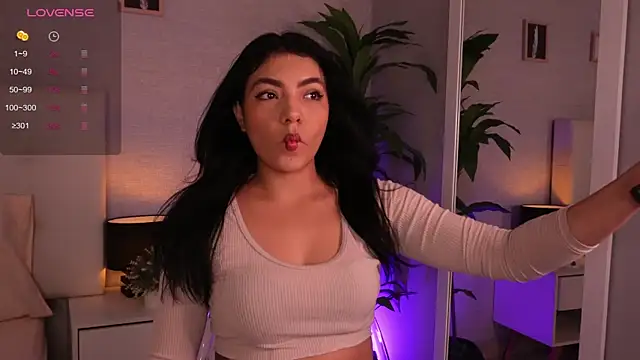 Snapshot of alicialittle chatting on 03/03/25, 08:00 alicialittle online show from 03/03/25, 08:00