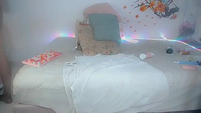 Snapshot of Khelany chatting on 04/11/26, 05:45 Khelany online show from 04/11/26, 05:45