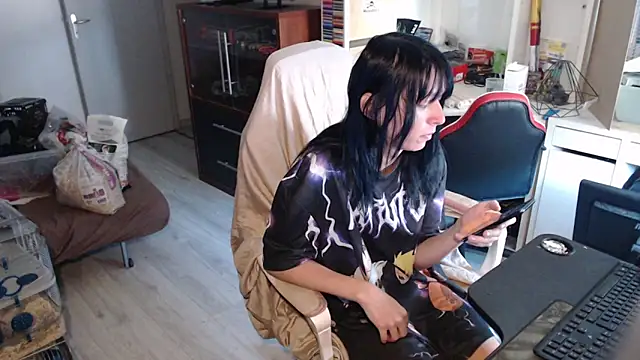 Snapshot of missthon0 chatting on 06/24/26, 11:53 missthon0 online show from 06/24/26, 11:53