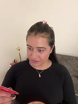 Snapshot of KallyMyller1 chatting on 04/05/26, 07:44 KallyMyller1 online show from 04/05/26, 07:44