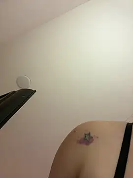 Snapshot of KallyMyller1 chatting on 04/11/26, 07:40 KallyMyller1 online show from 04/11/26, 07:40