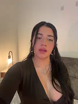 Snapshot of KallyMyller1 chatting on 04/15/26, 07:58 KallyMyller1 online show from 04/15/26, 07:58