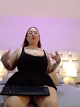 MiaYMolly online show from 09/27/25, 02:22