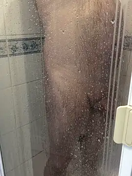 Snapshot of Free2cum4u chatting on 01/25/25, 11:02 Free2cum4u online show from 01/25/25, 11:02