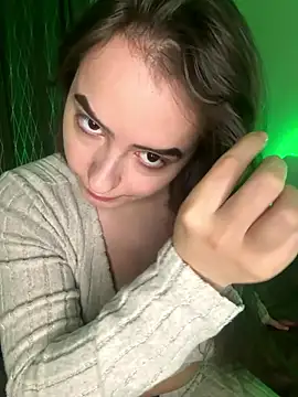 Snapshot of eleonoree chatting on 10/28/25, 06:43 eleonoree online show from 10/28/25, 06:43