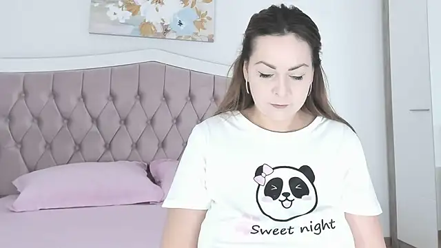 Snapshot of purefantasy chatting on 03/05/26, 07:04 purefantasy online show from 03/05/26, 07:04