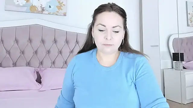 Snapshot of purefantasy chatting on 04/01/26, 05:41 purefantasy online show from 04/01/26, 05:41