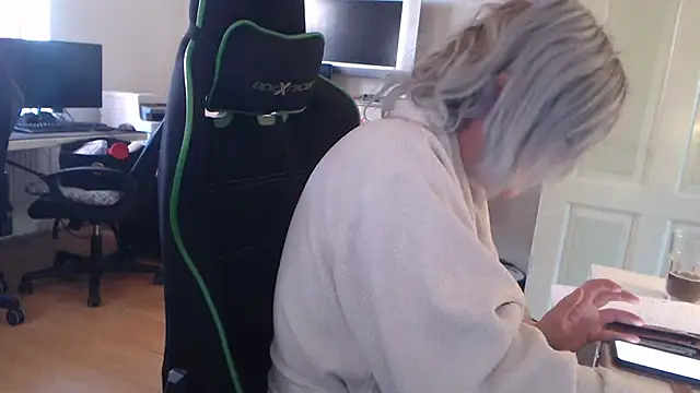 kathrin193 online show from 02/18/25, 02:38