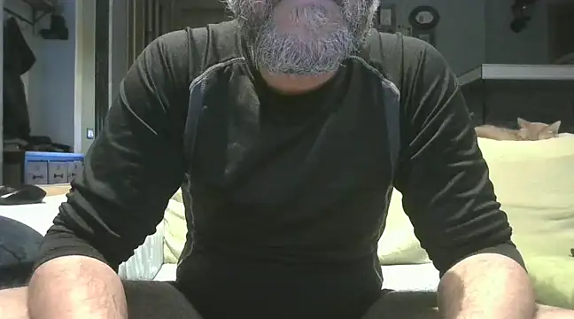 Snapshot of naked_bear chatting on 12/09/24, 05:08 naked bear online show from 12/09/24, 05:08