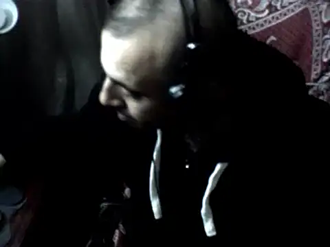 Snapshot of big_heart chatting on 12/15/24, 09:13 big heart online show from 12/15/24, 09:13