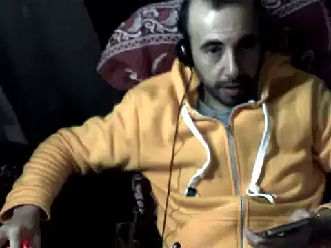 Snapshot of big_heart chatting on 02/26/25, 07:42 big heart online show from 02/26/25, 07:42