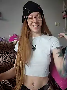 LucidLucy online show from 01/31/25, 04:38