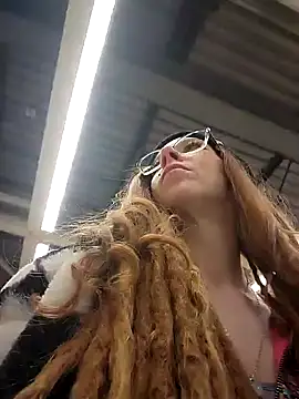 LucidLucy online show from 02/03/25, 10:43