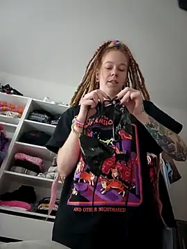 LucidLucy online show from 10/07/25, 12:46