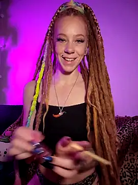 LucidLucy online show from 10/12/25, 09:41