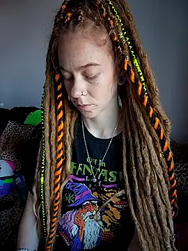 LucidLucy online show from 10/27/25, 01:37