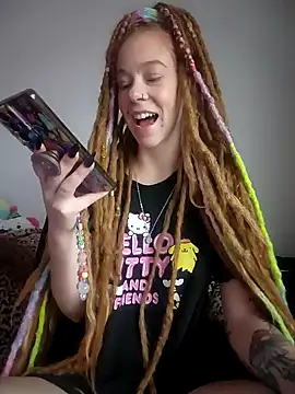 LucidLucy online show from 11/28/25, 02:09