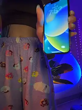 Snapshot of thebrattygoddess chatting on 04/10/26, 11:53 thebrattygoddess online show from 04/10/26, 11:53