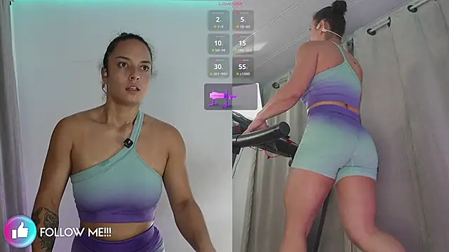 Snapshot of afroditaP_ chatting on 12/21/25, 10:22 afroditaP online show from 12/21/25, 10:22