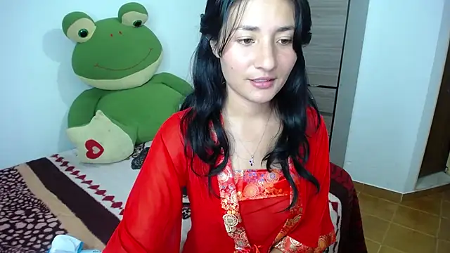 Snapshot of emily_honter chatting on 02/21/25, 04:40 emily honter online show from 02/21/25, 04:40