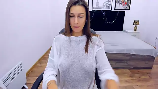 AlexiaDarren online show from 12/16/24, 09:41