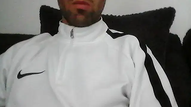 Snapshot of juju156111 chatting on 09/10/25, 09:42 juju156111 online show from 09/10/25, 09:42