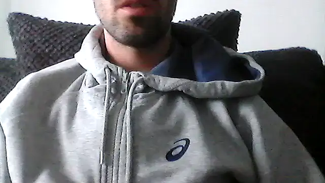 Snapshot of juju156111 chatting on 09/14/25, 08:35 juju156111 online show from 09/14/25, 08:35