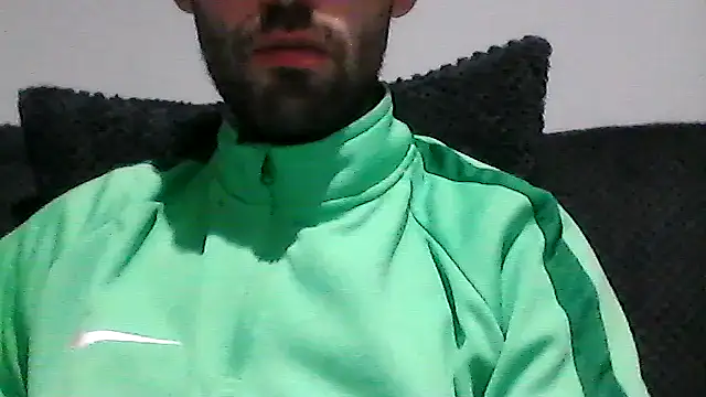 Snapshot of juju156111 chatting on 11/12/25, 05:02 juju156111 online show from 11/12/25, 05:02