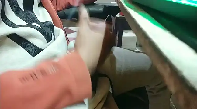 Snapshot of growing20yo chatting on 01/03/25, 12:43 growing20yo online show from 01/03/25, 12:43