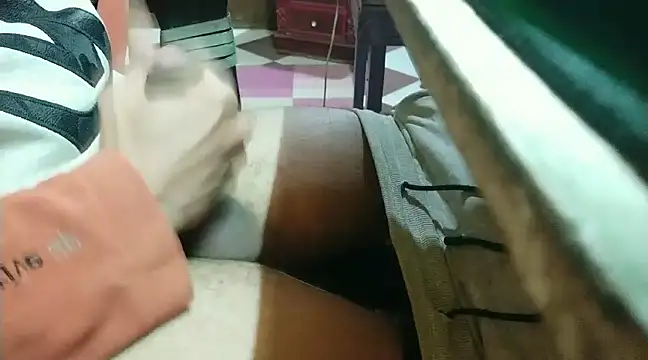 Snapshot of growing20yo chatting on 02/18/25, 11:30 growing20yo online show from 02/18/25, 11:30