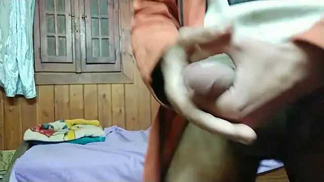 Snapshot of growing20yo chatting on 02/26/25, 03:21 growing20yo online show from 02/26/25, 03:21